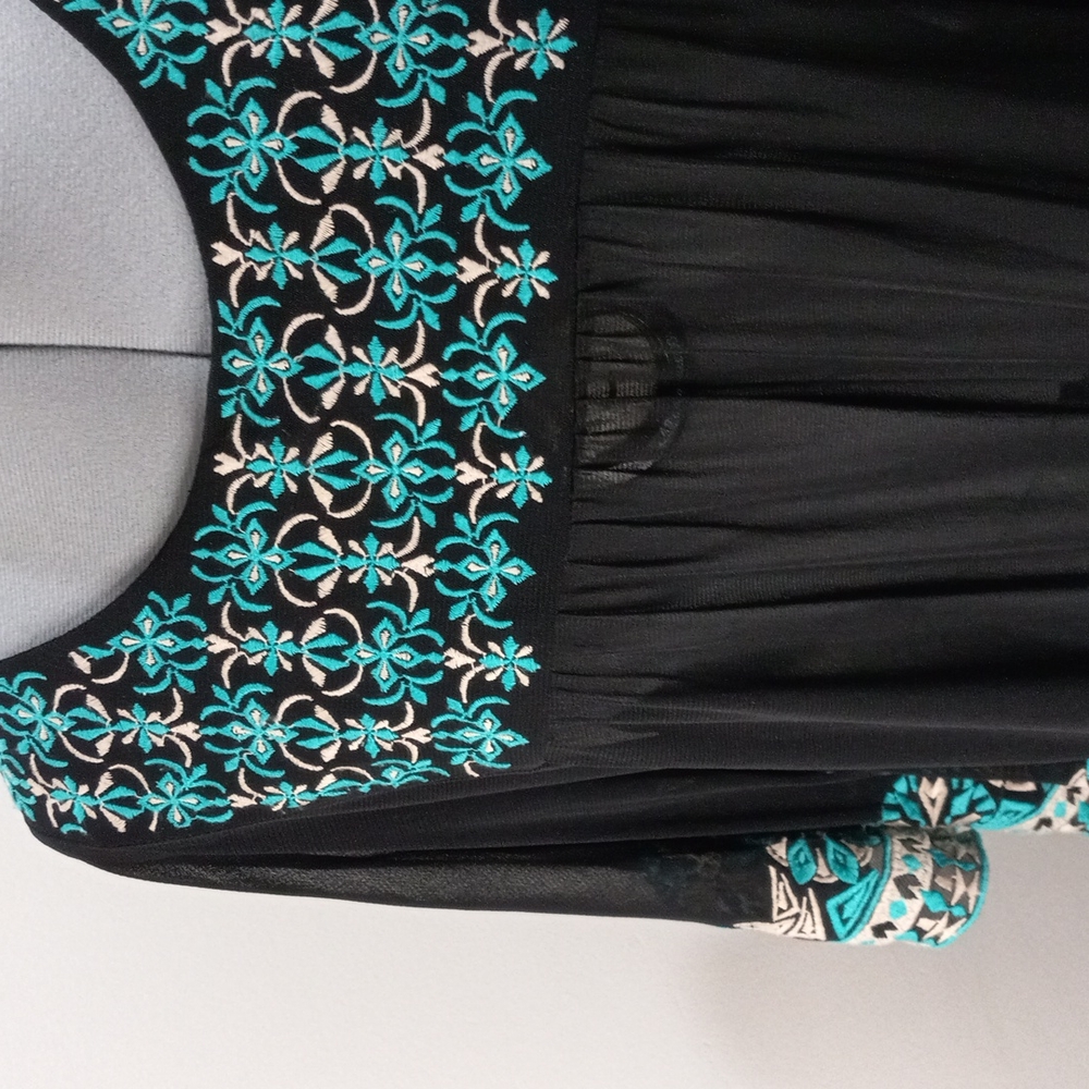 Inc Black & Teal Embroidered Sheer Tunic Sz Large - Picture 2 of 4